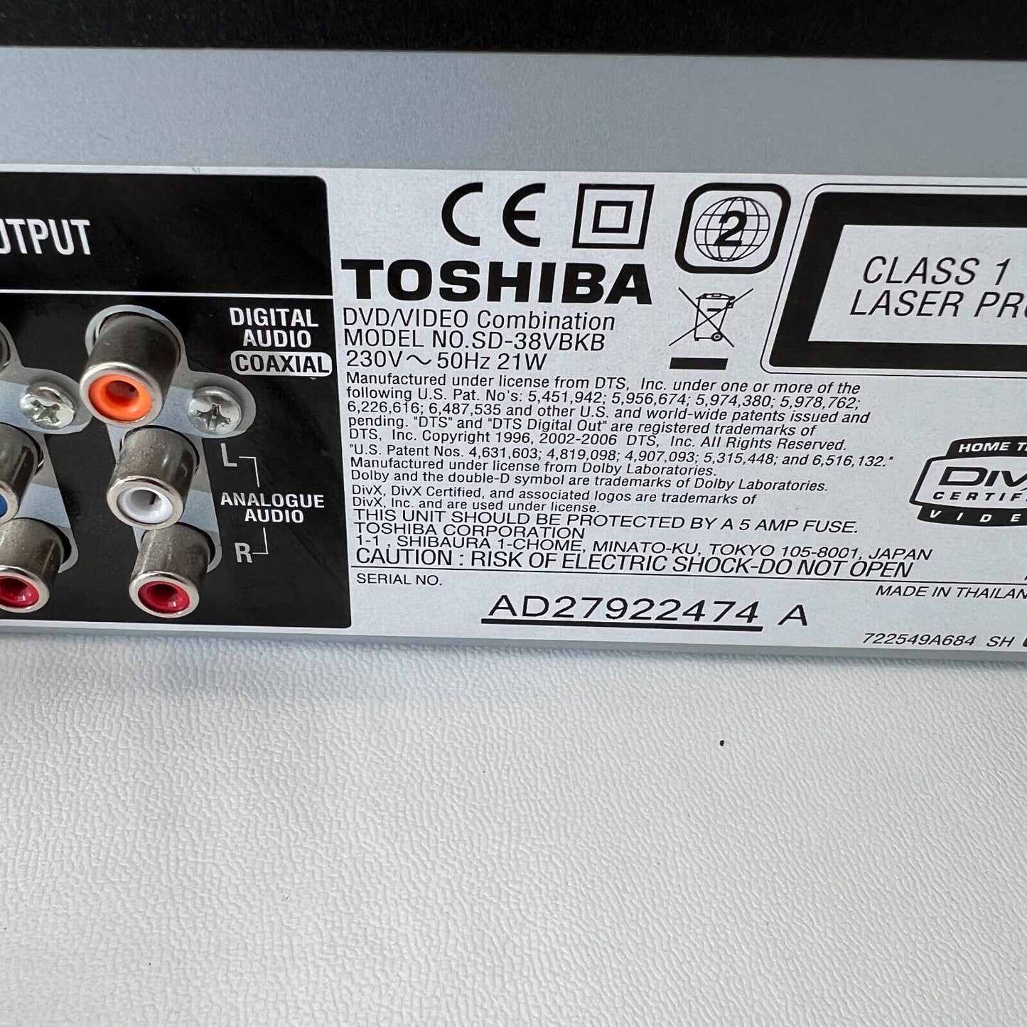 Toshiba SD-38VB DVD VCR Combo Black with Remote + Cable + NTSC/PAL Converter