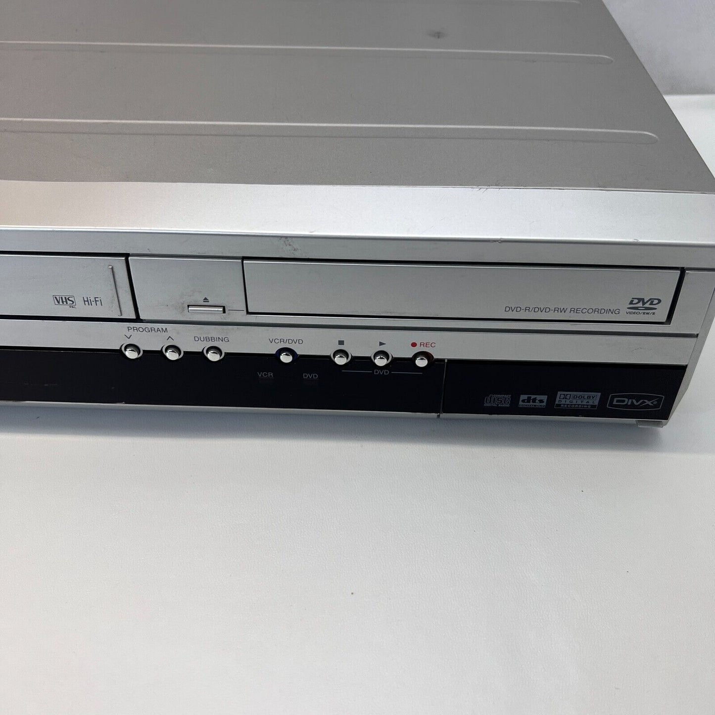 Toshiba DVR16 DVD VCR VHS Recorder Silver w/ Remote + Cable + NTSC/PAL Converter