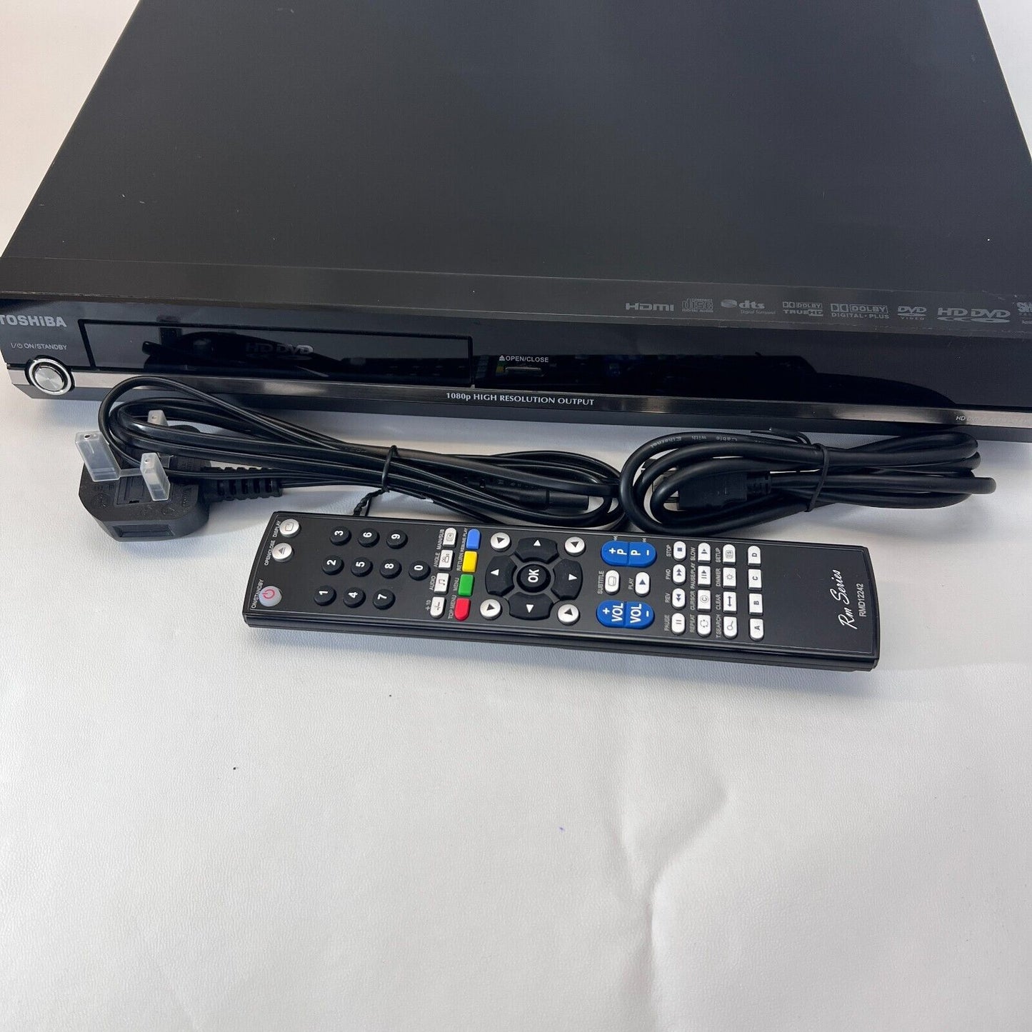 Toshiba HD-EP10 HD-DVD Player Black with Remote + HDMI Cable