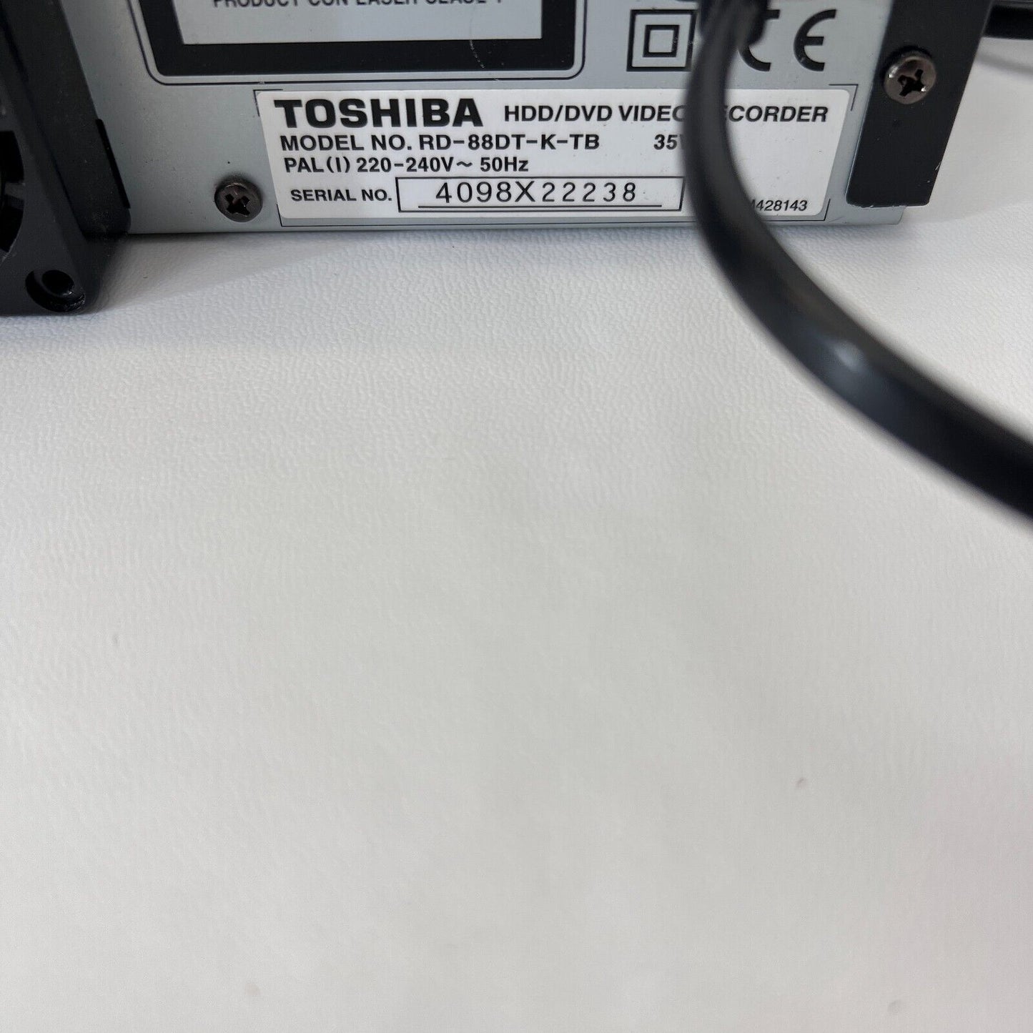 Toshiba RD-88DT DVD Recorder 1080p 160GB Hard Drive Black with Remote + Cable