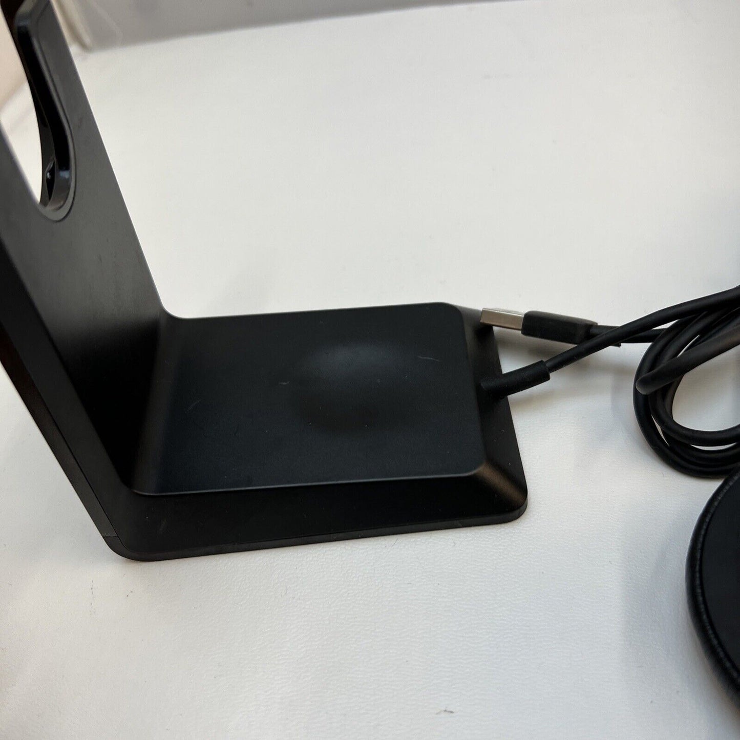 Plantronics Voyager Focus UC B825 Bluetooth Headset Poly USB Charging Dock ANC