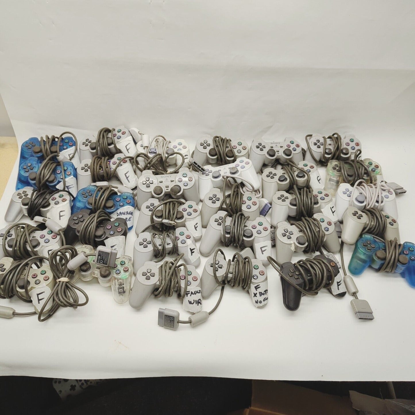 Faulty - 30 x PlayStation 1 ps1 Controllers Job lot Bundle Grey crystal blue