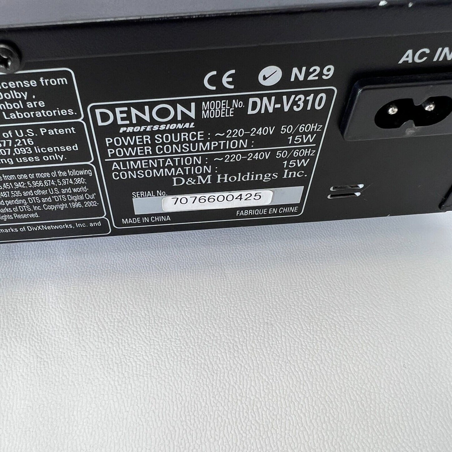 Denon DN-V310 Professional Scan DVD Video MP3 Audio Player HDMI Output w/ Cables