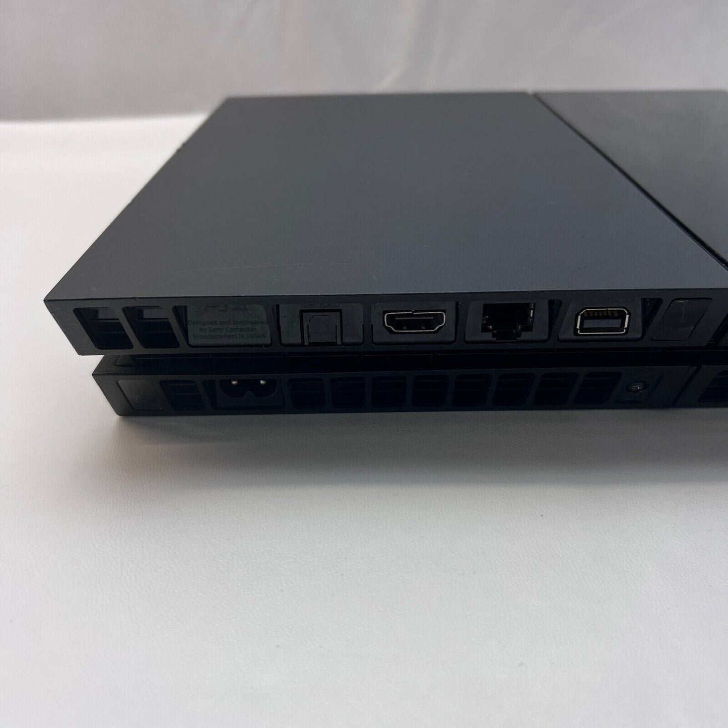 Sony PlayStation 4 PS4 500GB Console - Black good condition controller 2 games