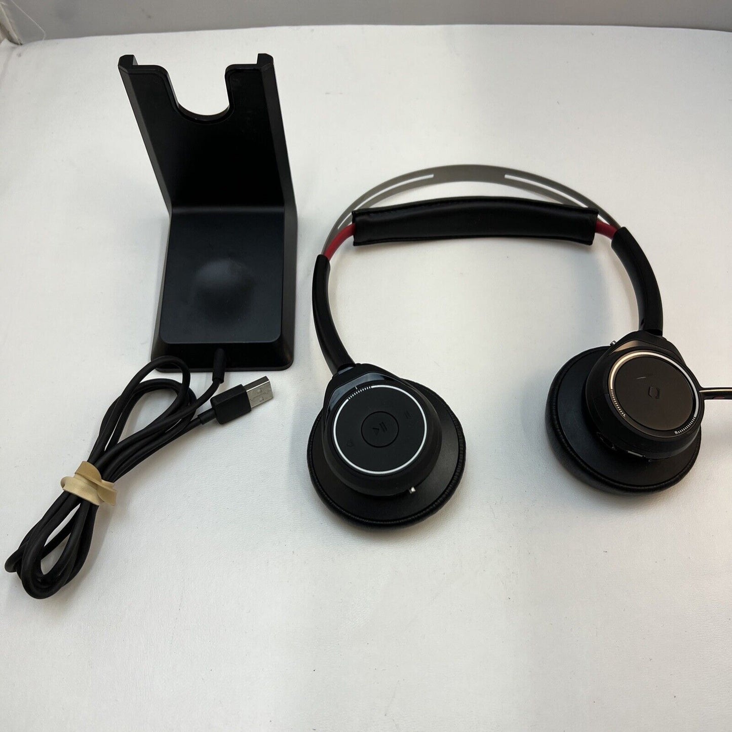 Plantronics Voyager Focus UC B825 Bluetooth Headset Poly USB Charging Dock ANC