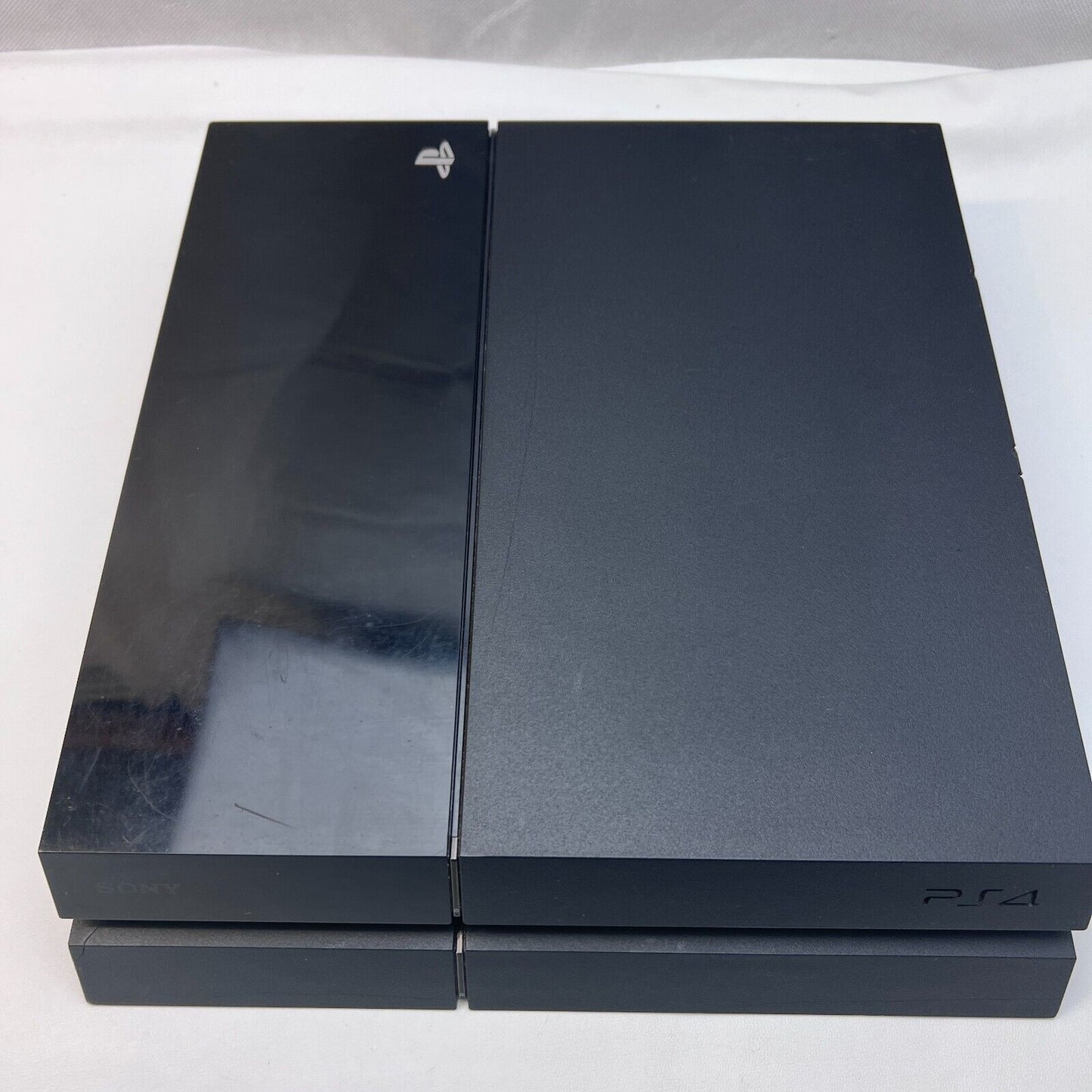 Sony PlayStation 4 PS4 500GB Console - Black good condition controller 2 games