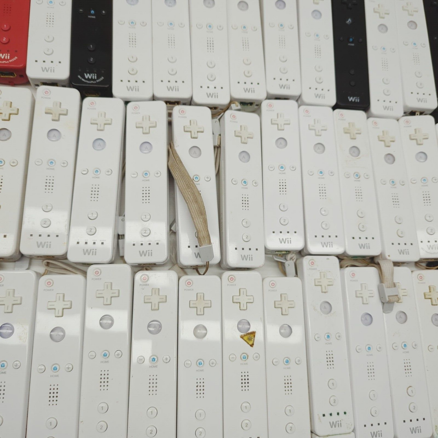 70 X Official Genuine Nintendo Wii Wireless Remote Controllers  Bulk - Faulty