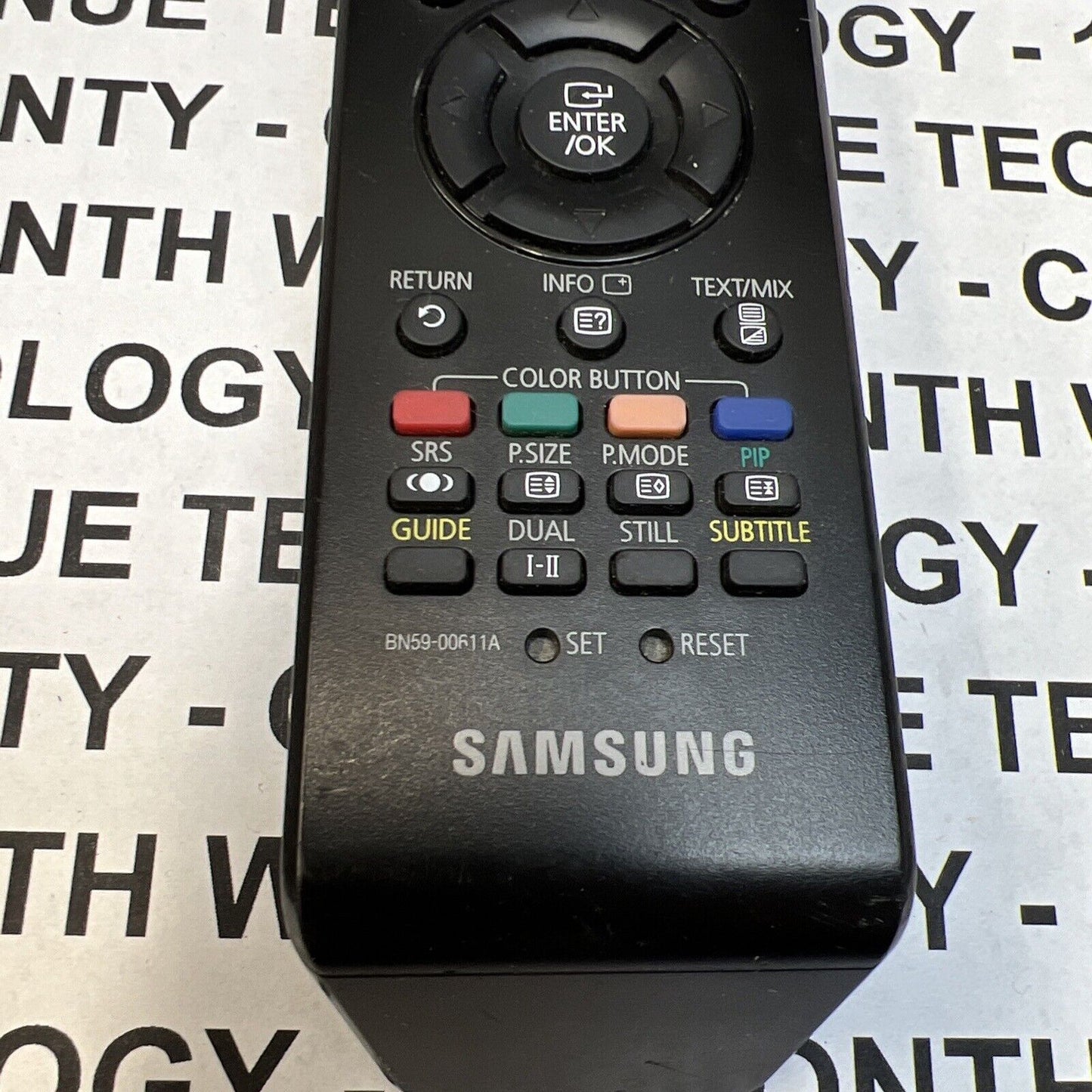 Samsung (BN59-00611A) Original/Genuine Remote Control / TV, DVD, STB, VCR