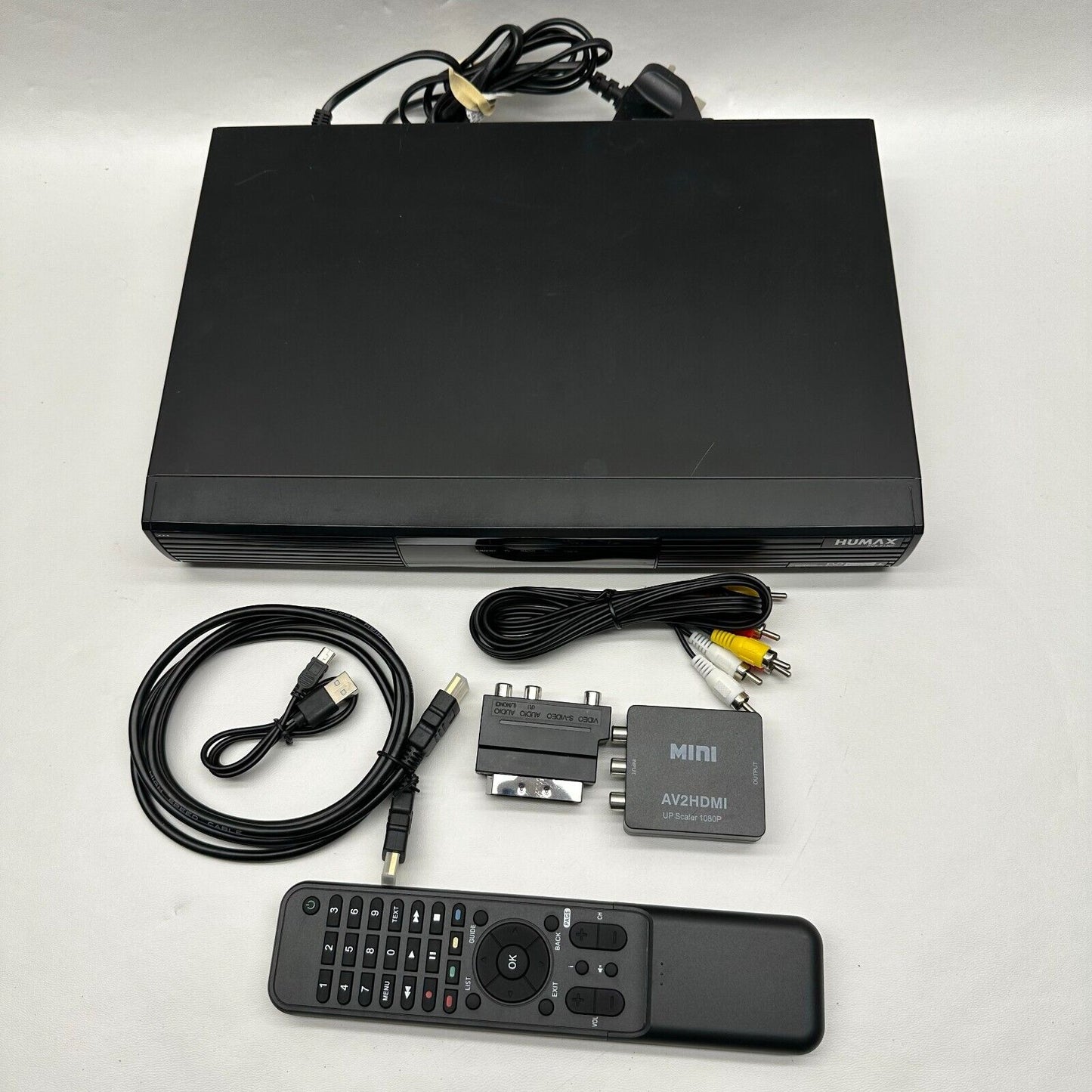 Humax PVR-9150T 160GB Freeview playback Digital Recorder Remote AV to HDMI kit