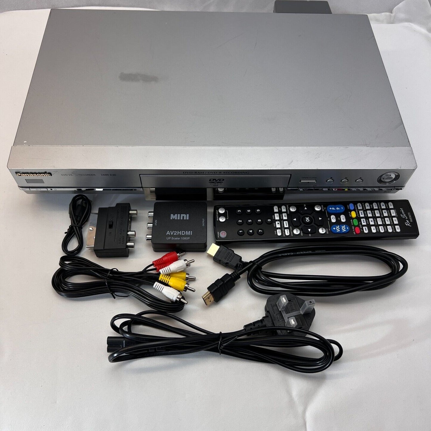 Panasonic DMR-E30EB DVD Video Recorder w/ Remote + Cable + NTSC/PAL Converter