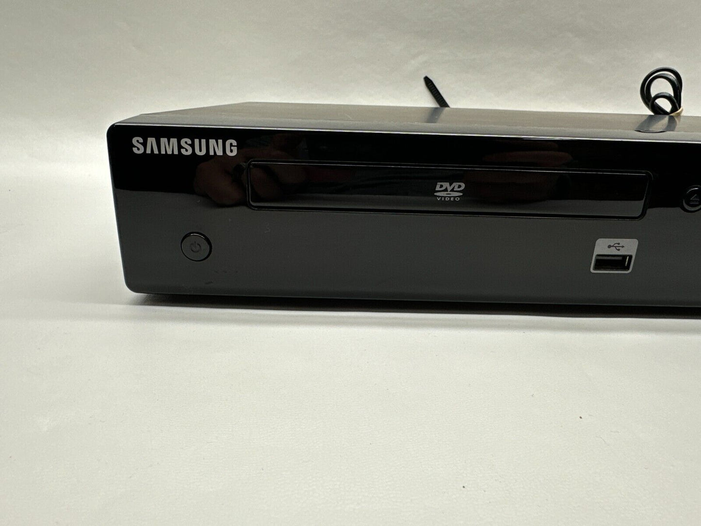 Samsung Dvd Player HT-Z220 **DVD player ONLY NO SURROUND SYSTEM**