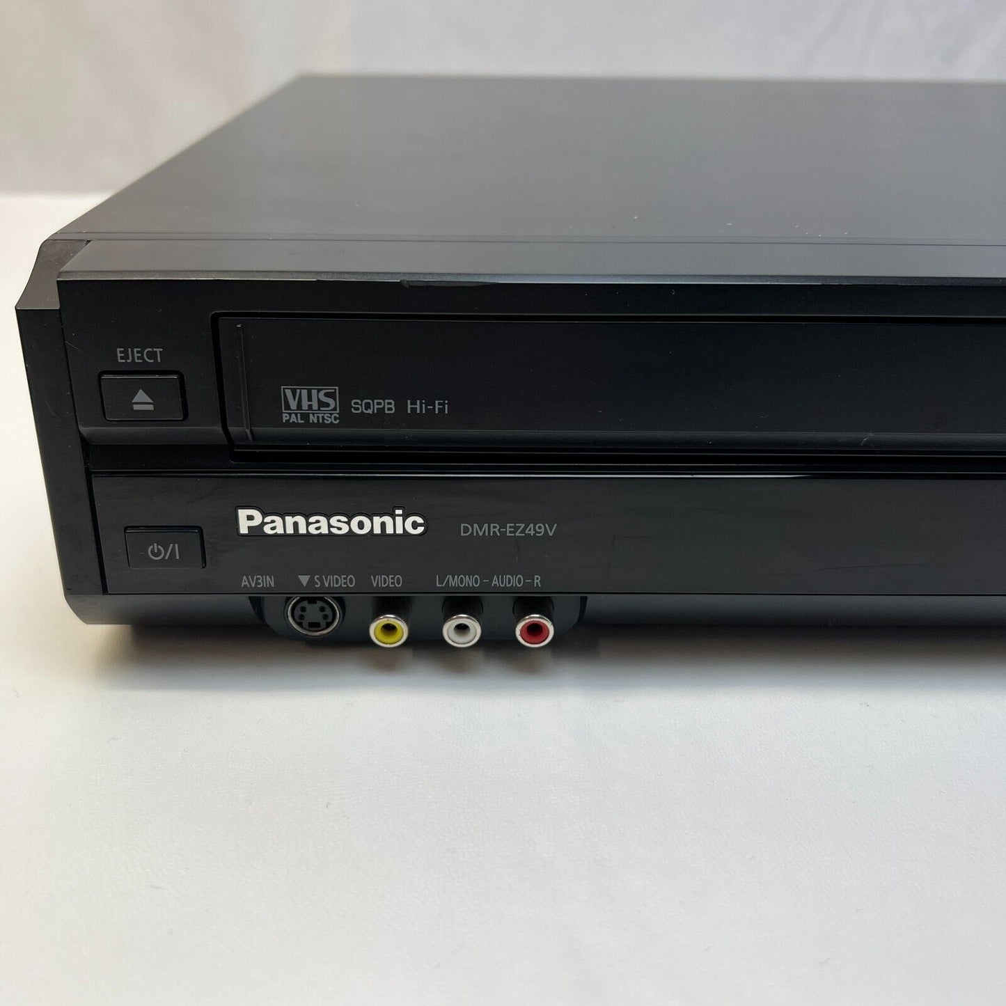 Panasonic DMR-EZ49vEBK Super Multi Format Combi Recorder with Freeview remote