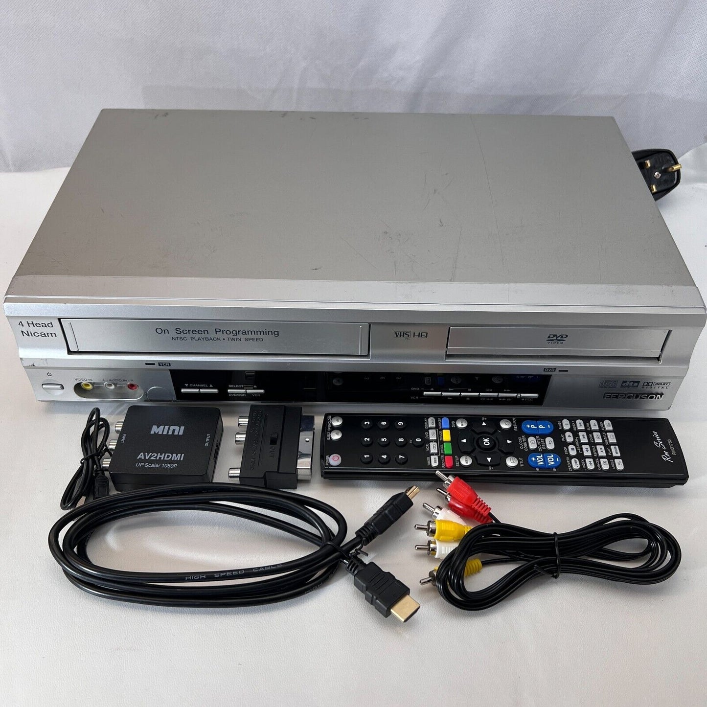 Ferguson FVD100-01 VCR Player DVD Player w/ Remote + Cables + NTSC/PAL Converter