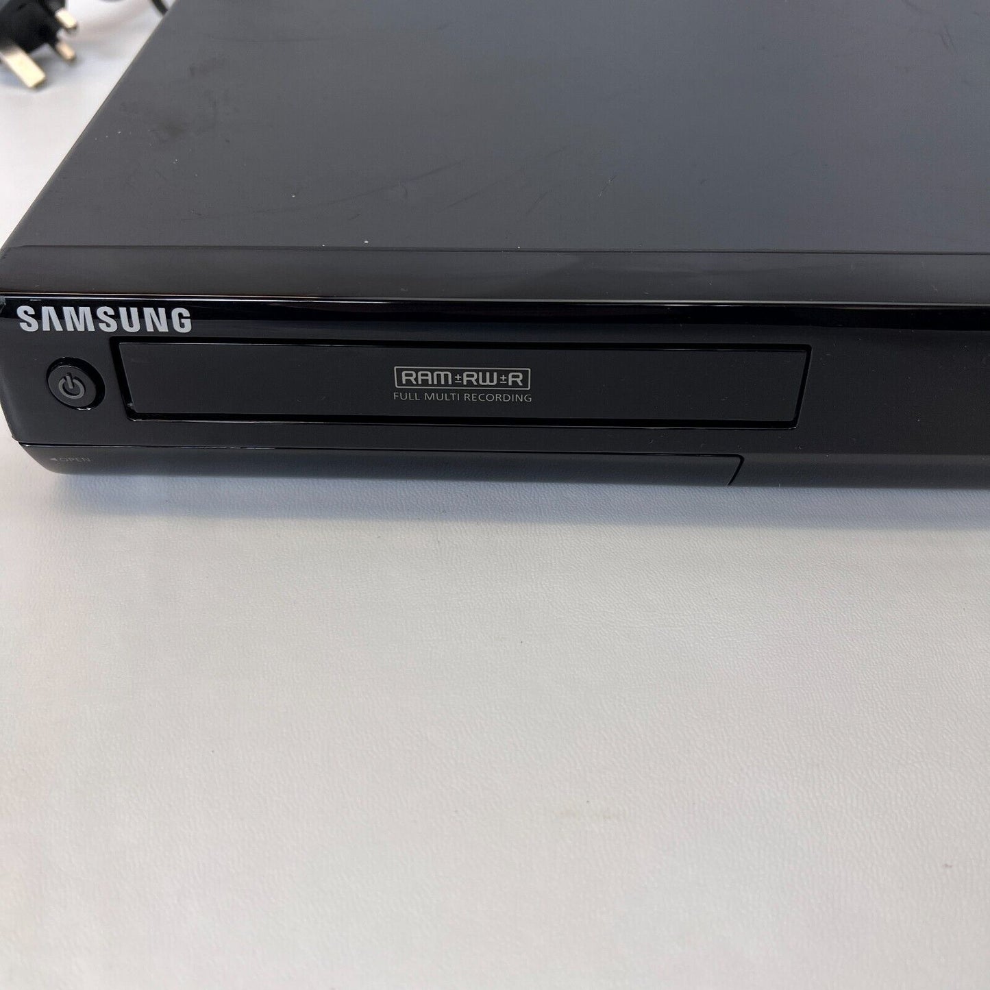 Samsung DVD-SH895M DVD Recorder 250GB Hard Drive Full HD 1080p w/ Remote + Cable