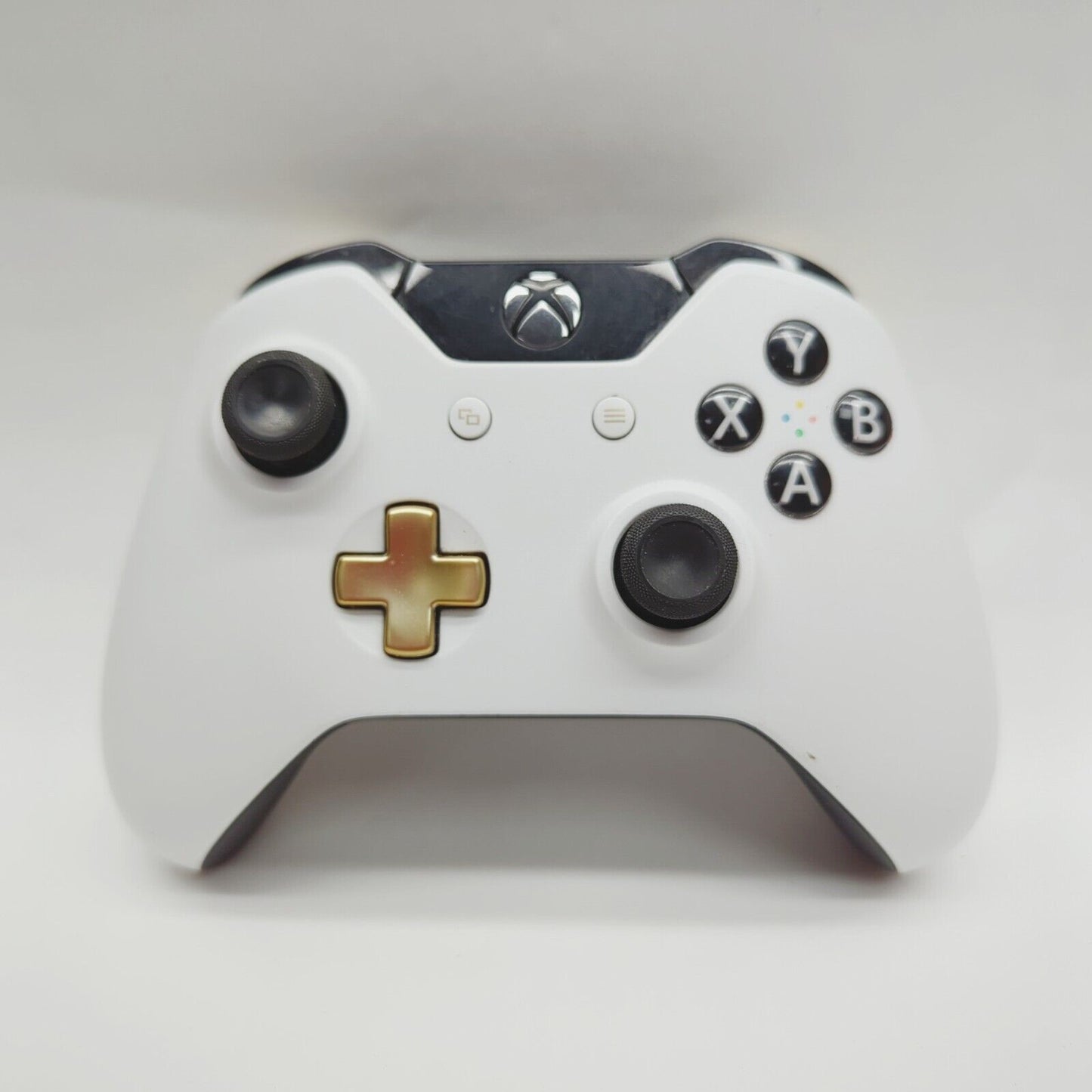 Official Xbox One Lunar White / Gold Controller Pad Video Game Accessories