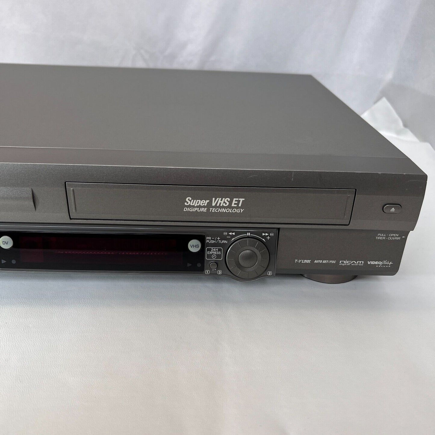 JVC SR-VS30EK Super VHS Mini DV VCR Combo Player Silver w/ Remote NTSC/PAL Copy