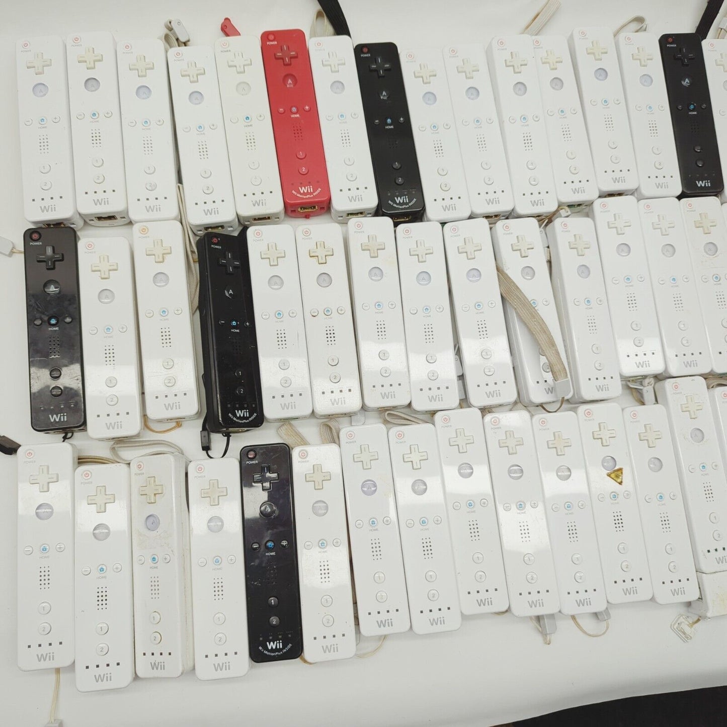 70 X Official Genuine Nintendo Wii Wireless Remote Controllers  Bulk - Faulty