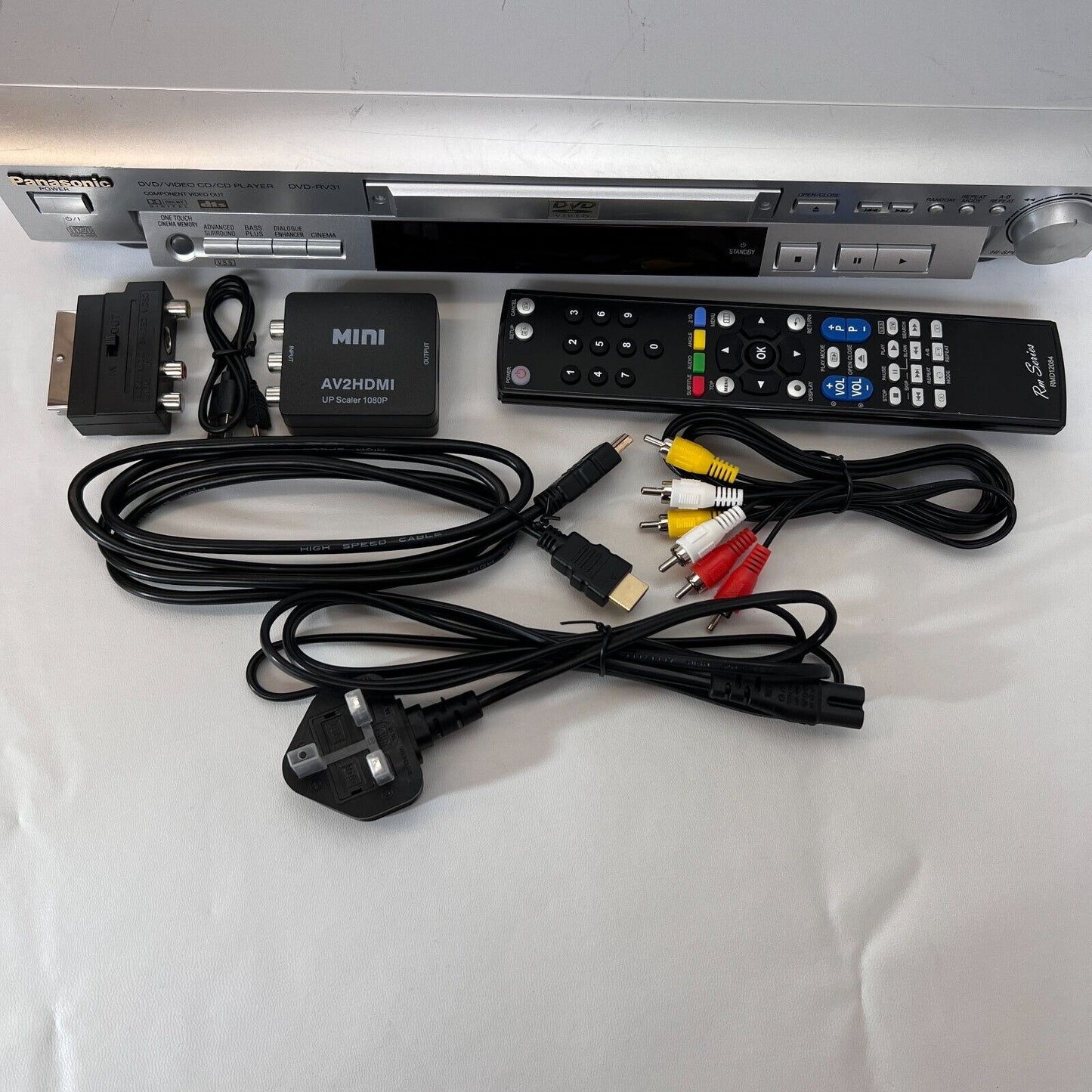 Panasonic DVD-RV31 DVD CD Player Silver with Remote + Cable + NTSC/PAL Converter