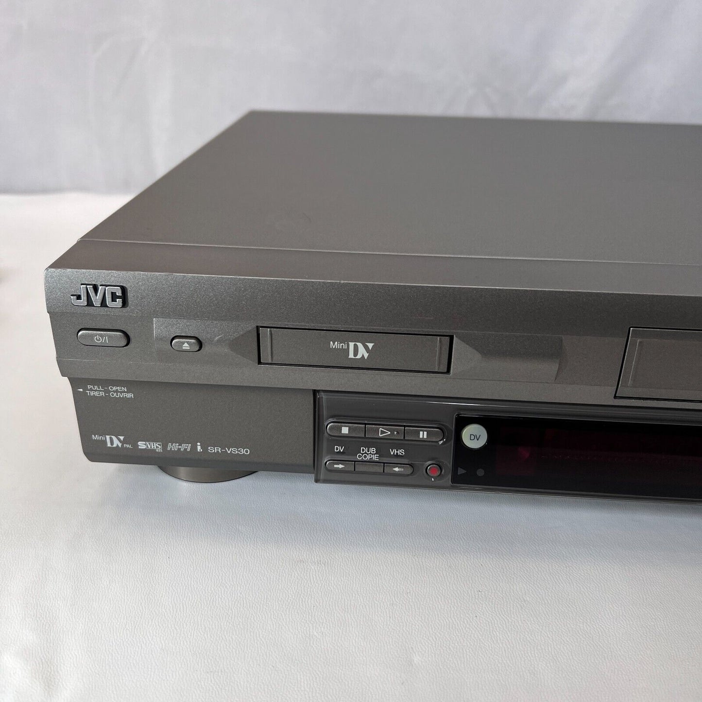 JVC SR-VS30EK Super VHS Mini DV VCR Combo Player Silver w/ Remote NTSC/PAL Copy