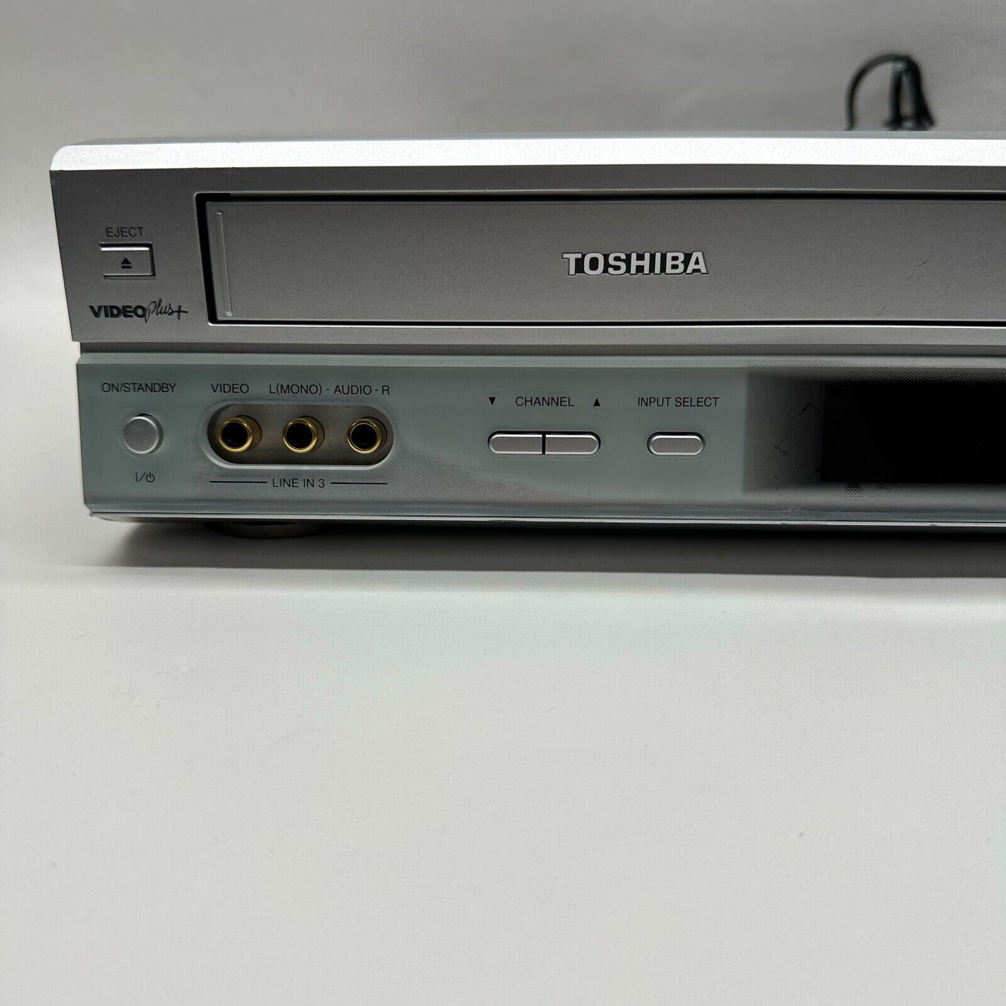 Toshiba SD-22VB Hi-Fi VHS DVD Cassette Recorder Remote Cables av to hdmi KIT