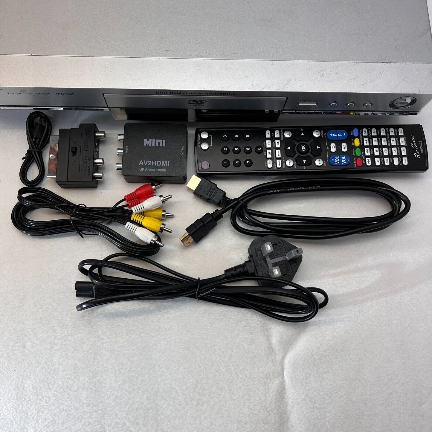 Panasonic DMR-E30EB DVD Video Recorder w/ Remote + Cable + NTSC/PAL Converter