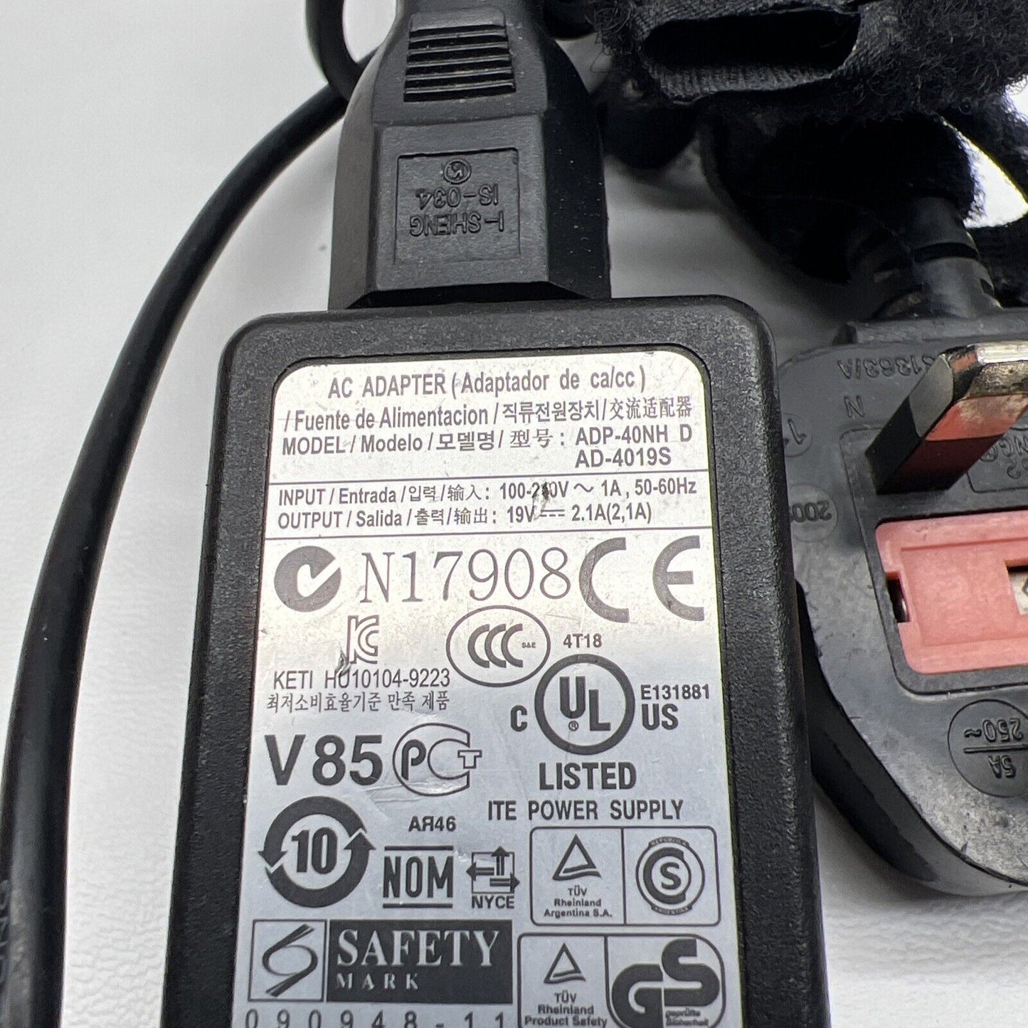 **ORIGINAL** Samsung Delta Charger BA44-00266A ADP-40NH(D) AD-4019S 5.5x3.0.mm