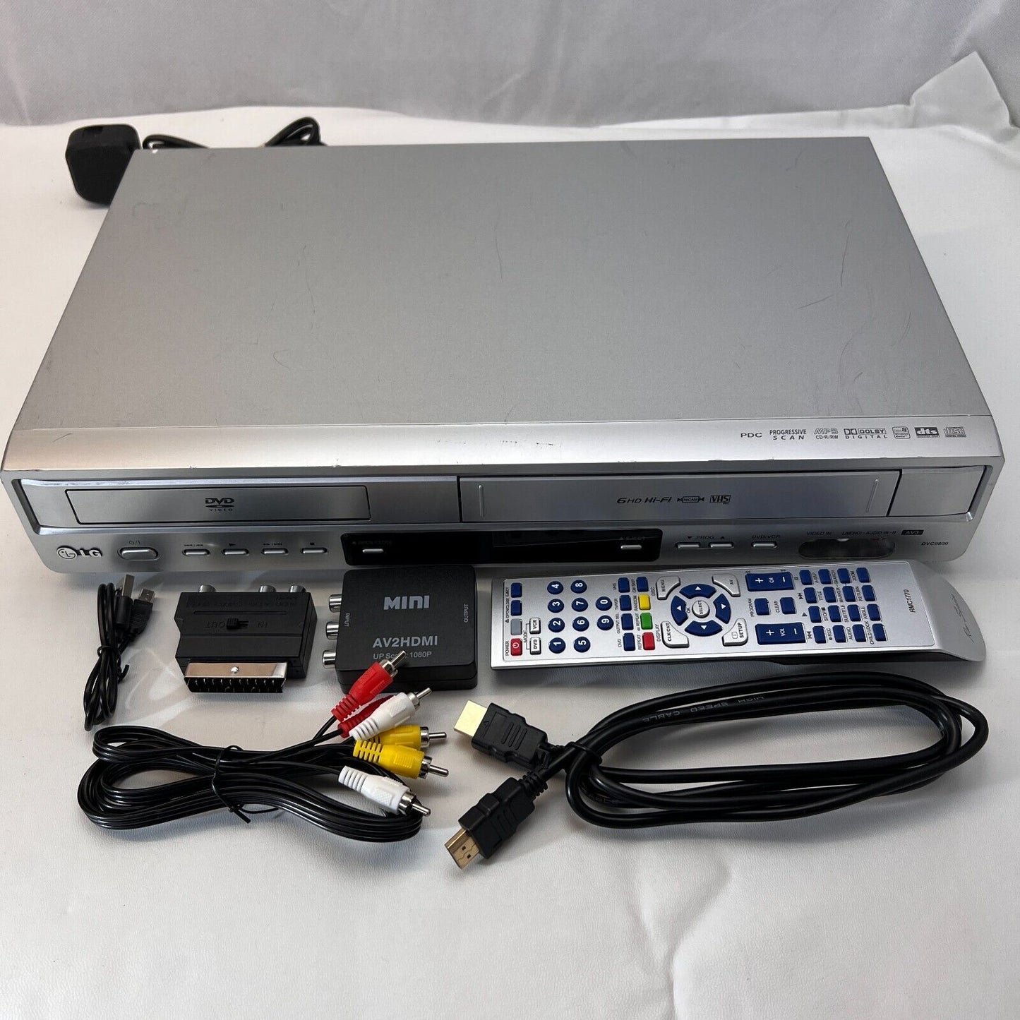 LG DVC9800 DVD/VCR VHS Recorder Silver with Remote + Cable + NTSC/PAL Converte