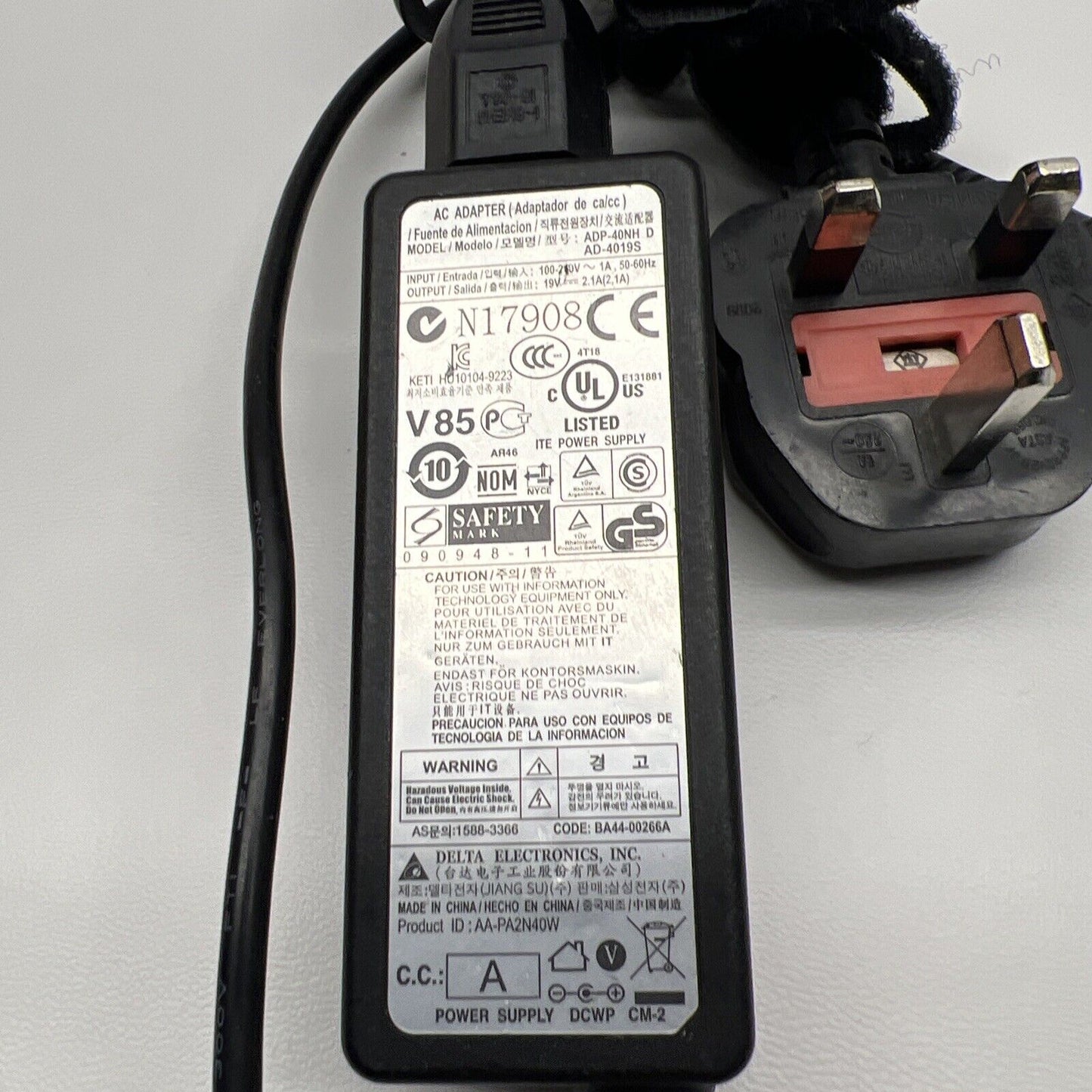 **ORIGINAL** Samsung Delta Charger BA44-00266A ADP-40NH(D) AD-4019S 5.5x3.0.mm