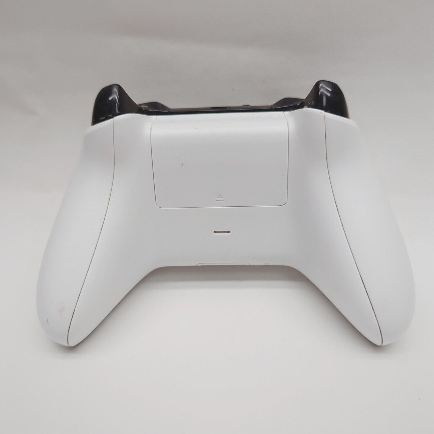 Xbox One Controller White Official Microsoft (rubbers worn)