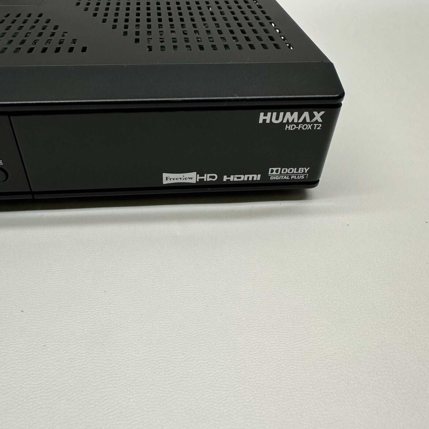 Humax HD-FOX T2 Freeview + HD Digital TV Recorder with Remote HDMI Cable