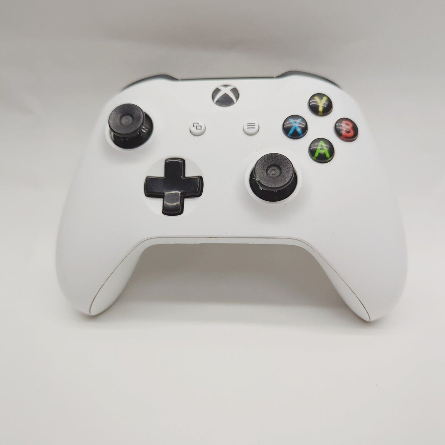 Xbox One Controller White Official Microsoft (rubbers worn)