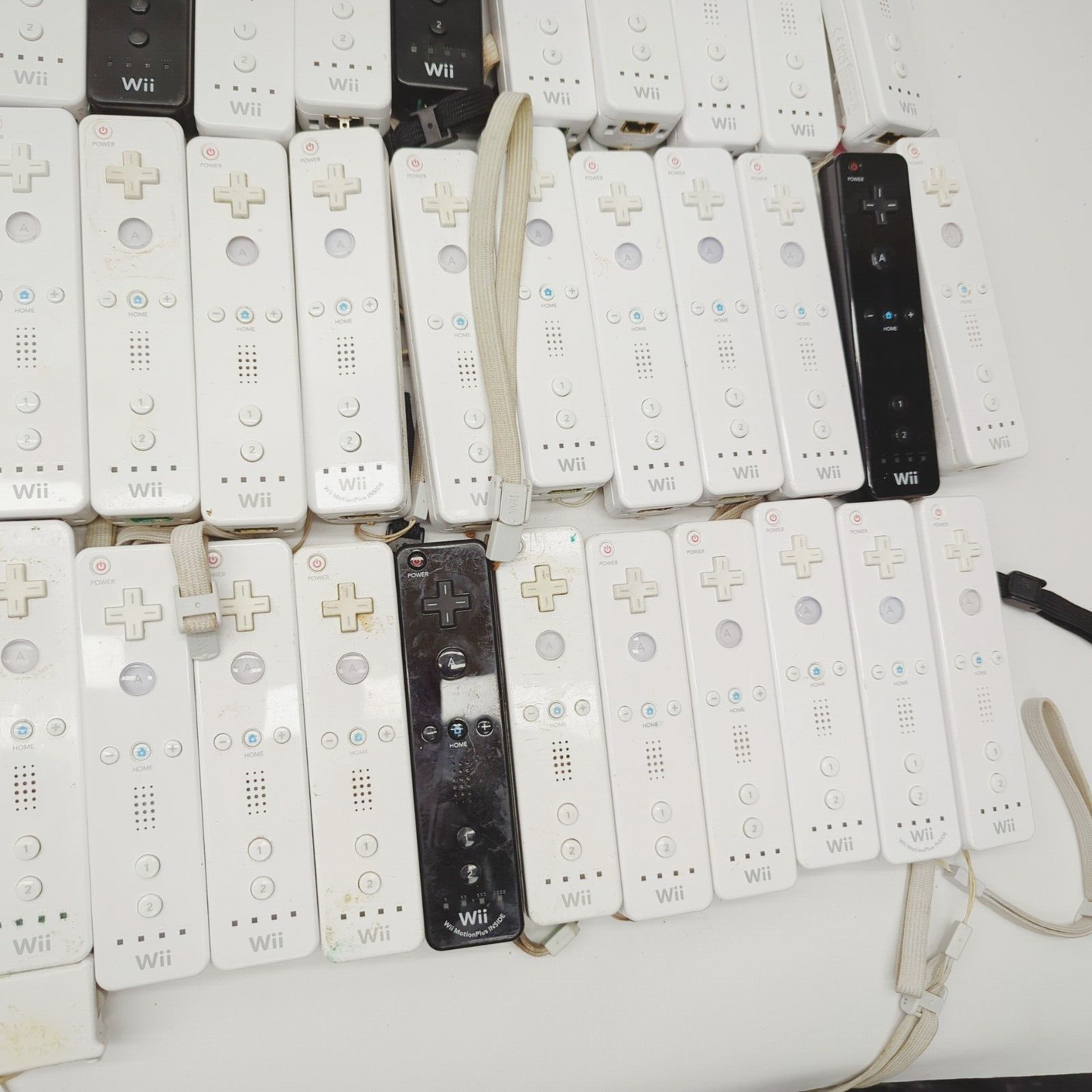 70 X Official Genuine Nintendo Wii Wireless Remote Controllers  Bulk - Faulty